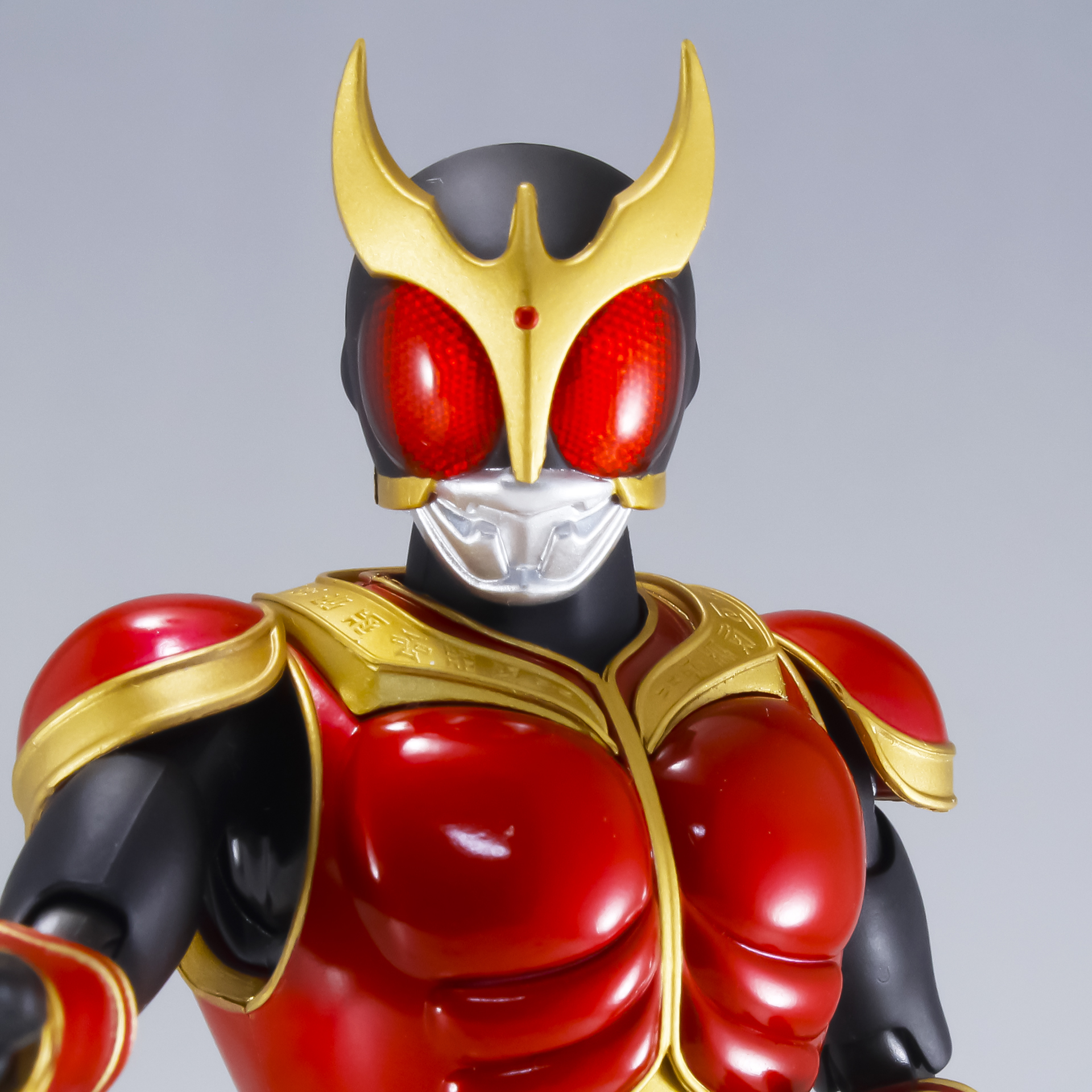 S.H.Figuarts（真骨彫製法）仮面ライダークウガ ライジングマイティ