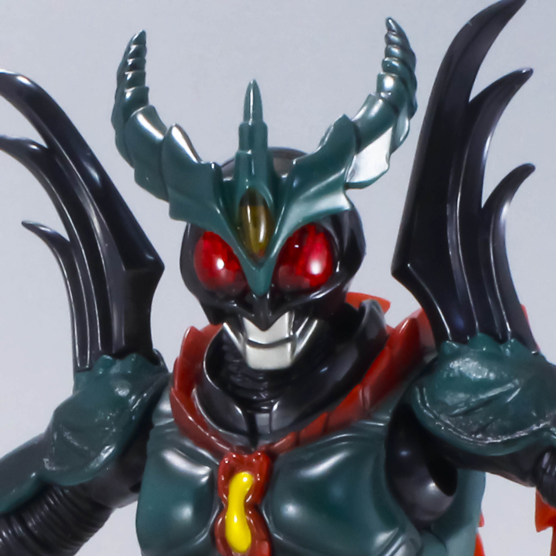 S.H.Figuarts 仮面ライダーエクシードギルス