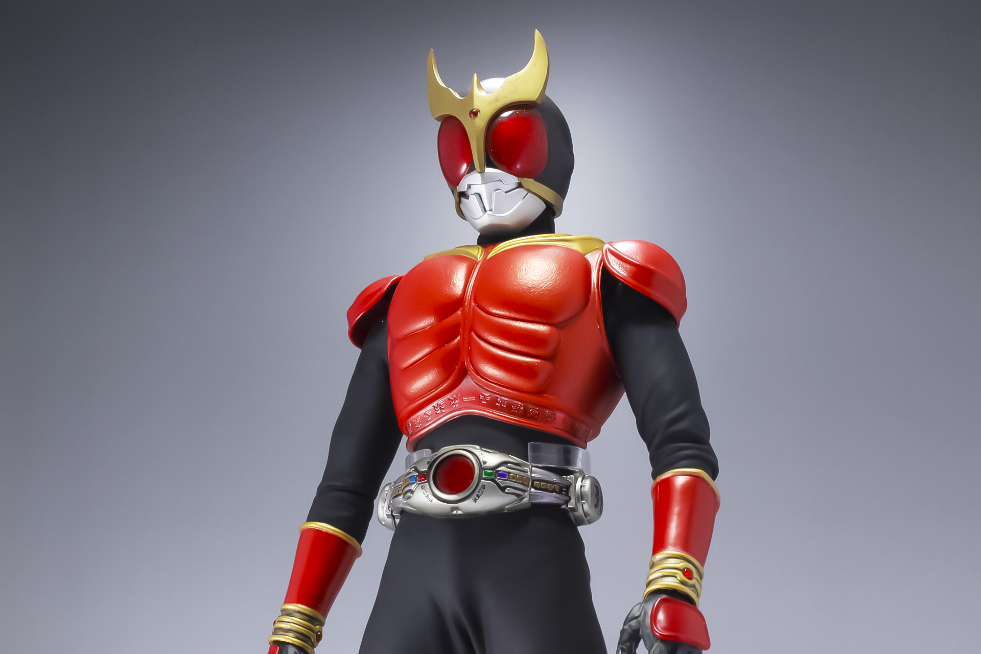 【未開封品！】仮面ライダークウガ　マイティーフォーム　RAH　デラックスタイプ Amazon.co.jp: RAH DX 仮面ライダークウガ アメイジングマイティ