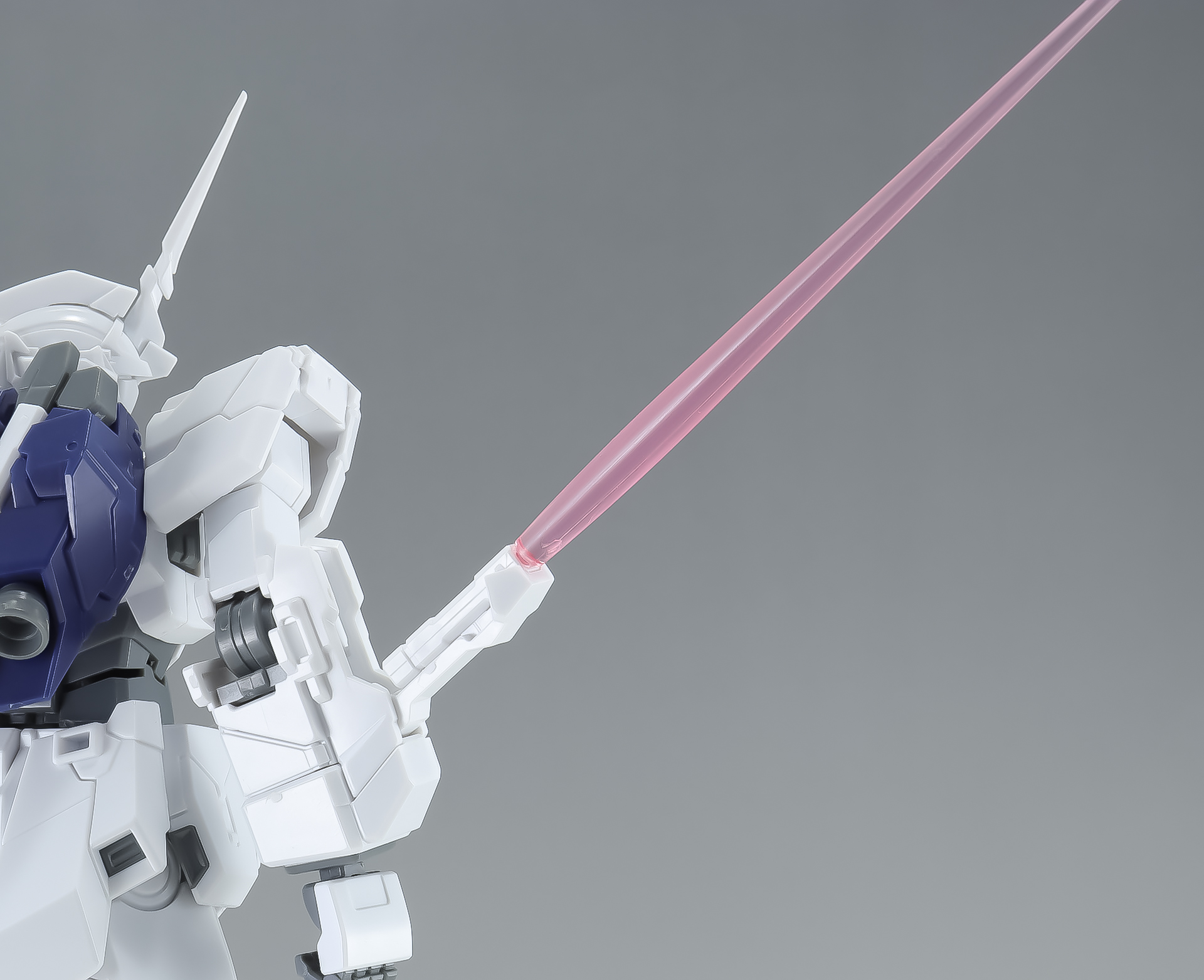 HGUC 1/144 No.101 ユニコーンガンダム（ユニコーンモード） 素組み