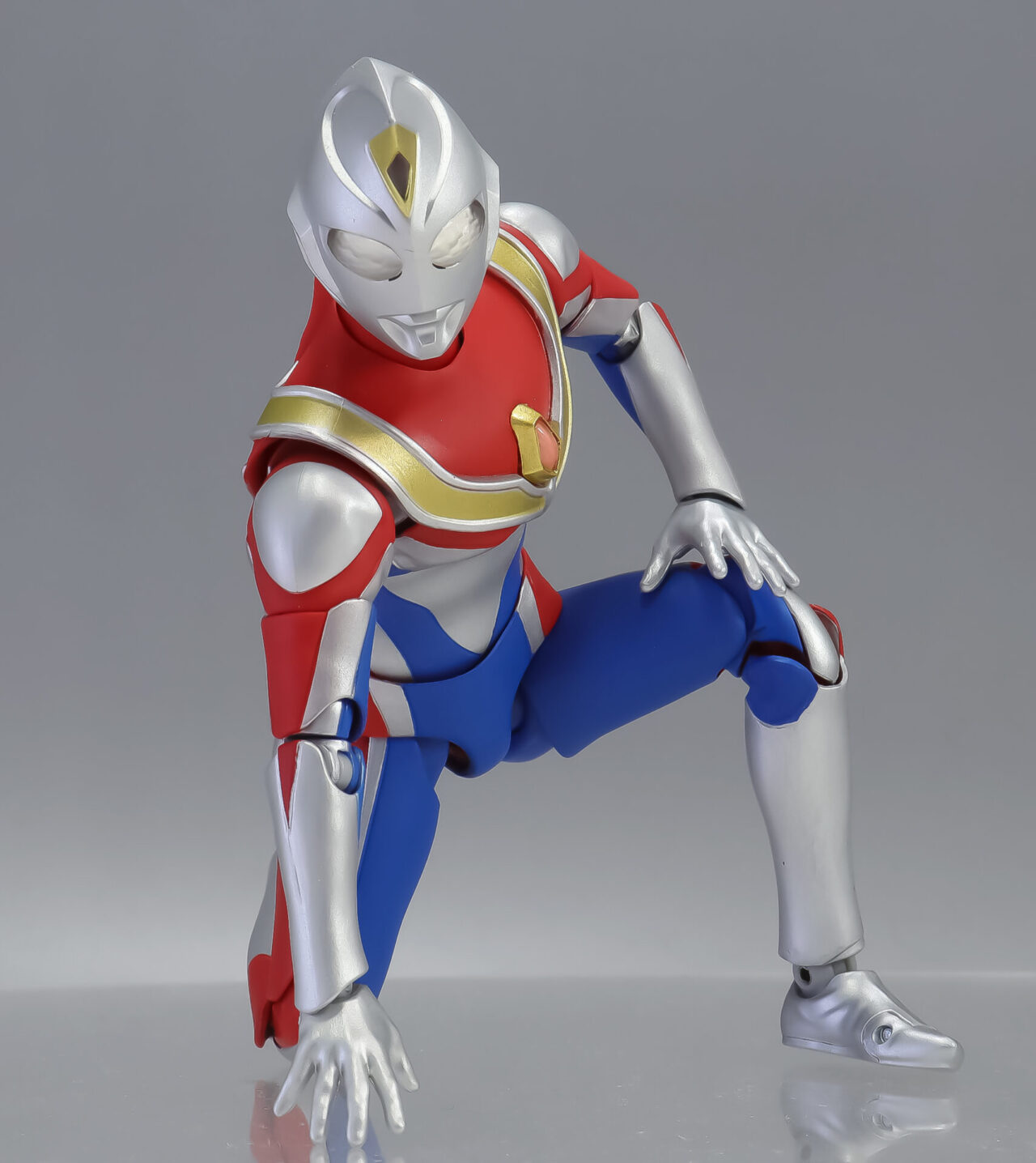 S.H.Figuarts（真骨彫製法） ウルトラマンダイナ フラッシュ